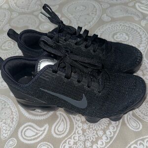 Nike Vapormax Platinum and Black. Size 6.5 Mens, 8 Women. Worn once.